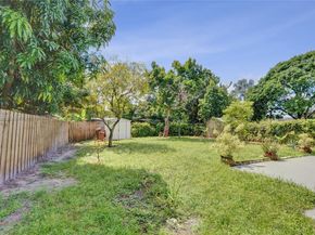 2238 Rodman St, Hollywood FL 33020