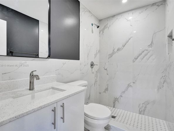 2238 Rodman St, Hollywood FL 33020