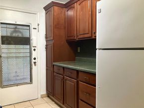 20275 NE 2nd Ave 16, Miami FL 33179