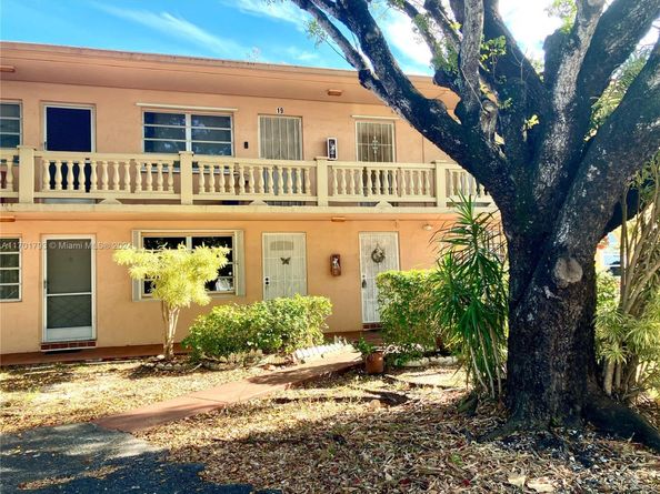 20275 NE 2nd Ave 16, Miami FL 33179