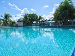 20275 NE 2nd Ave 16, Miami FL 33179