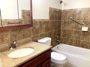 20275 NE 2nd Ave 16, Miami FL 33179