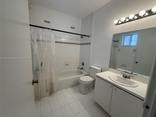 1089 SE 13th Ter, Homestead FL 33035