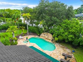 11919 SW 72nd Ter, Miami FL 33183