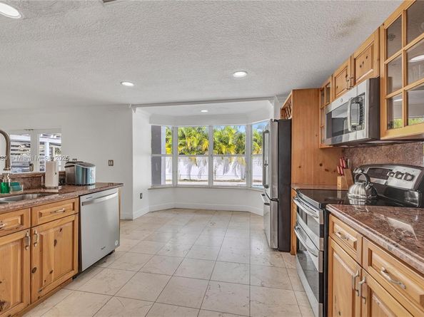 15263 SW 141 St, Miami FL 33196