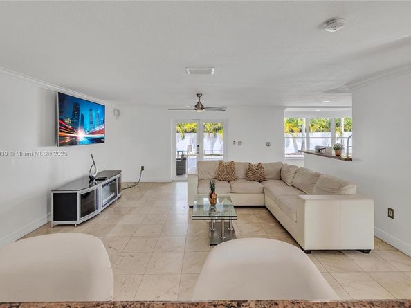 15263 SW 141 St, Miami FL 33196