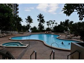 520 Brickell Key Dr A811, Miami FL 33131
