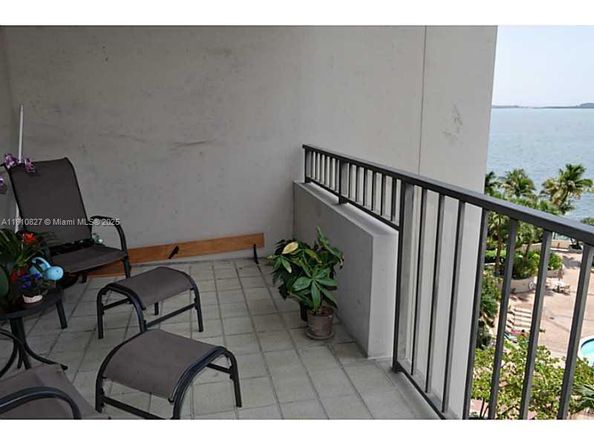 520 Brickell Key Dr A811, Miami FL 33131