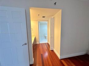520 Brickell Key Dr A811, Miami FL 33131