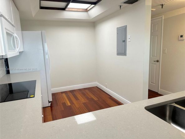 520 Brickell Key Dr A811, Miami FL 33131