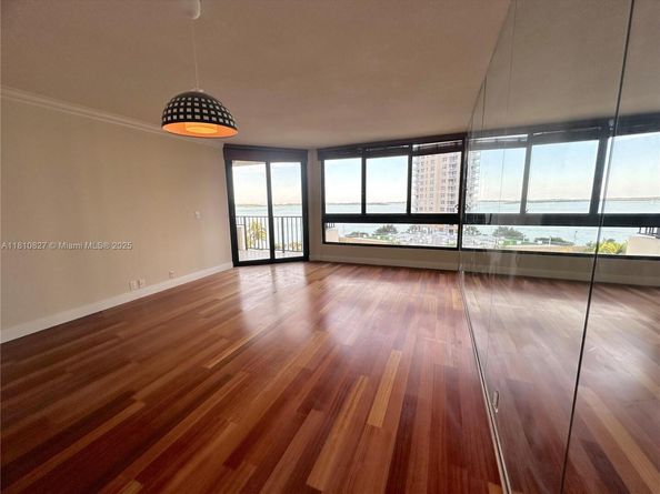 520 Brickell Key Dr A811, Miami FL 33131