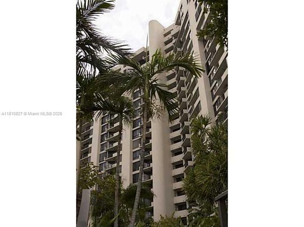 520 Brickell Key Dr A811, Miami FL 33131