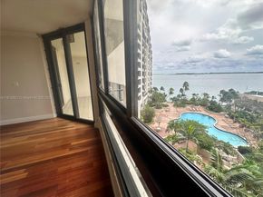 520 Brickell Key Dr A811, Miami FL 33131