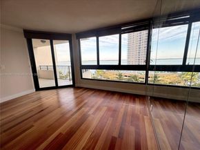 520 Brickell Key Dr A811, Miami FL 33131