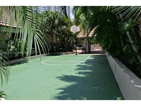 520 Brickell Key Dr A811, Miami FL 33131