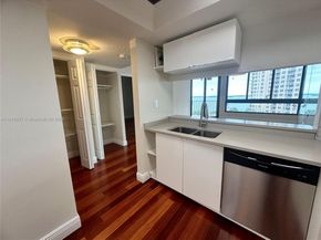 520 Brickell Key Dr A811, Miami FL 33131