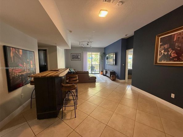 8395 SW 73rd Ave 509, Miami FL 33143