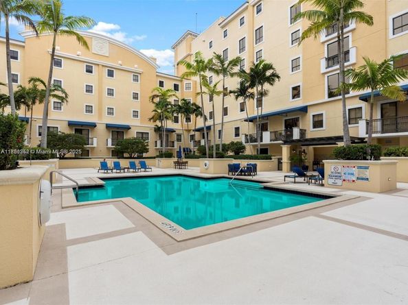 8395 SW 73rd Ave 509, Miami FL 33143