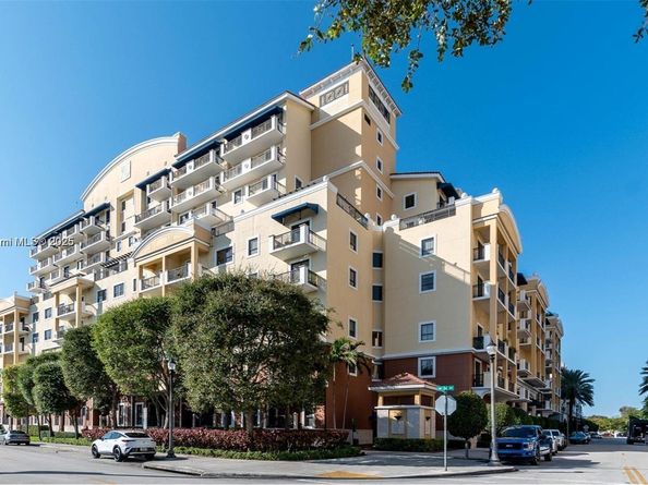 8395 SW 73rd Ave 509, Miami FL 33143