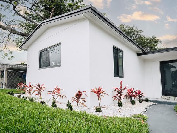 17940 NW 13th Ct, Miami Gardens FL 33169