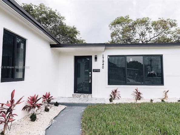 17940 NW 13th Ct, Miami Gardens FL 33169