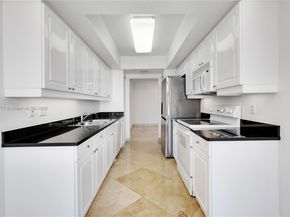21055 Yacht Club Dr 2104, Aventura FL 33180