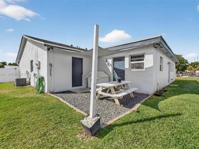 141 Eider Ct, Royal Palm Beach FL 33411