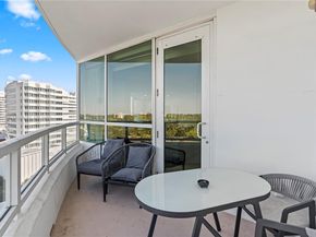 4401 Collins Ave 915, Miami Beach FL 33140