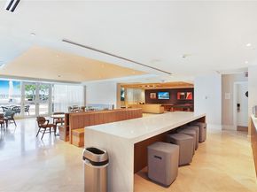 4401 Collins Ave 915, Miami Beach FL 33140