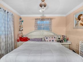 1271 NE 211th St, Miami FL 33179