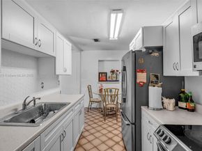 1271 NE 211th St, Miami FL 33179