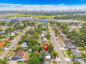 1271 NE 211th St, Miami FL 33179