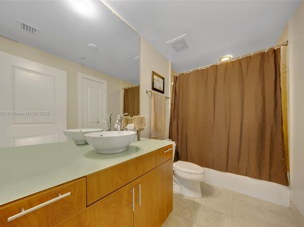 315 NE 3rd Ave 1809, Fort Lauderdale FL 33301