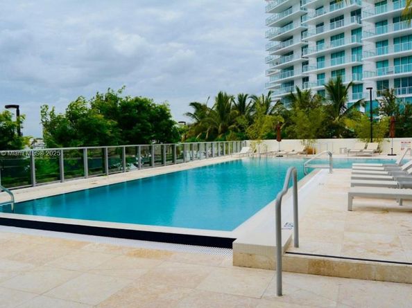 6620 Indian Creek Dr 607, Miami FL 33141