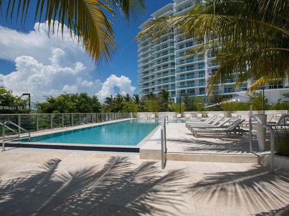 6620 Indian Creek Dr 607, Miami FL 33141