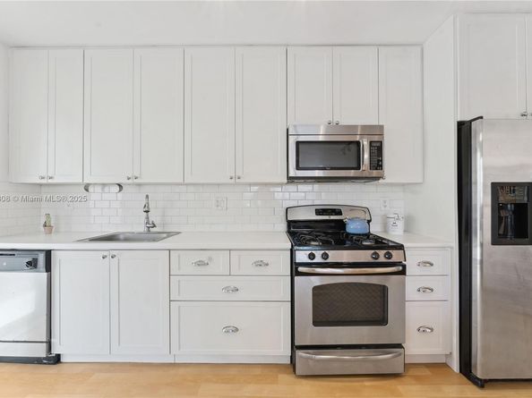 7440 Byron Ave 1B, Miami Beach FL 33141