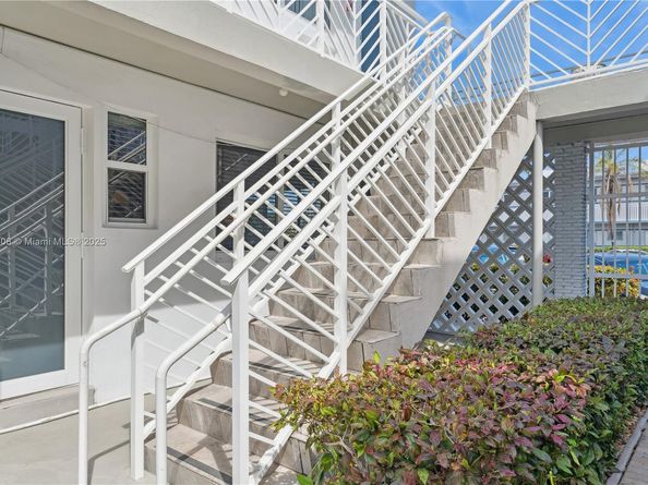 7440 Byron Ave 1B, Miami Beach FL 33141