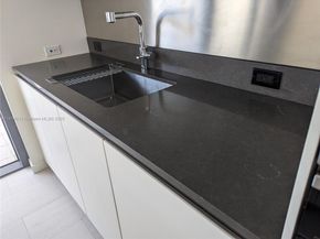 1000 SE Brickell Plz 2101, Miami FL 33131