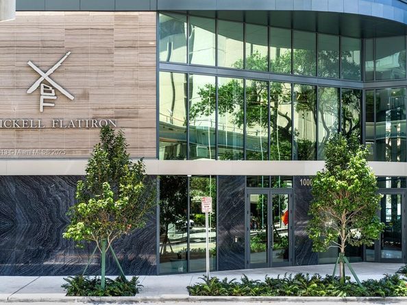 1000 SE Brickell Plz 2101, Miami FL 33131