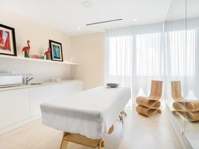 1000 SE Brickell Plz 2101, Miami FL 33131