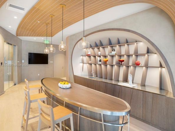 1000 SE Brickell Plz 2101, Miami FL 33131