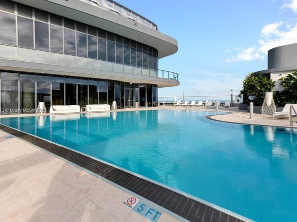 1000 SE Brickell Plz 2101, Miami FL 33131