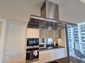 1000 SE Brickell Plz 2101, Miami FL 33131