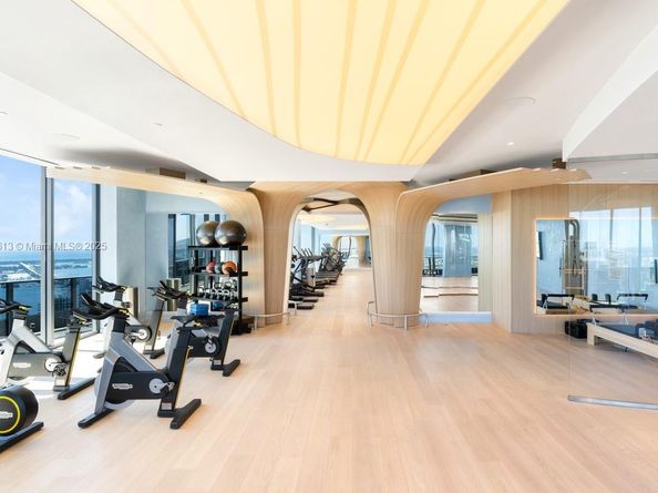 1000 SE Brickell Plz 2101, Miami FL 33131