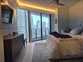 1000 SE Brickell Plz 2101, Miami FL 33131