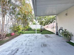 12415 NW 7th St, Miami FL 33182