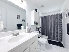 12415 NW 7th St, Miami FL 33182