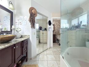 12415 NW 7th St, Miami FL 33182