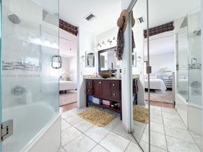 12415 NW 7th St, Miami FL 33182