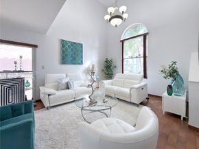 12415 NW 7th St, Miami FL 33182